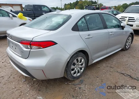 2021 Toyota Corolla Le z USA, uszkodzony, nr VIN 5YFEPMAE2MP178099